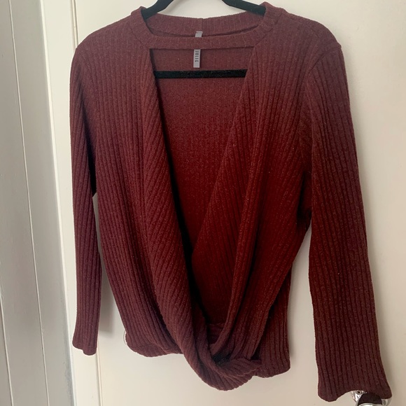 Red wrap sweater with collar detail - Picture 1 of 3